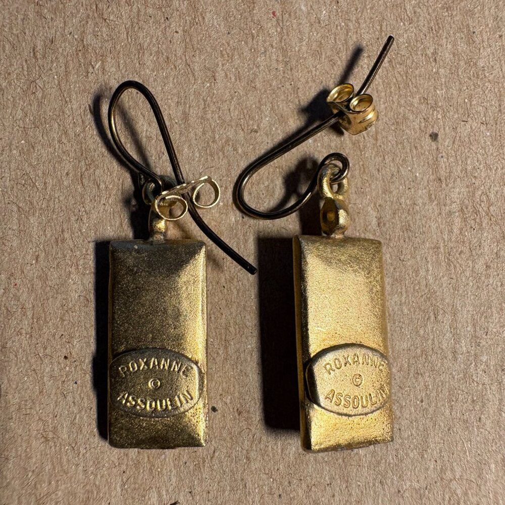 Roxanne Assoulin signed matte gold Goddess frieze earrings - Picture 4 of 8